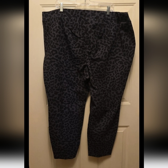 Lane Bryant "On the Go" pants Size 24 - Picture 8 of 8